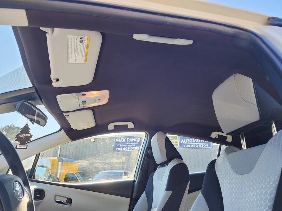 2018 Toyota Prius 4th Gen - Image 14 of 21