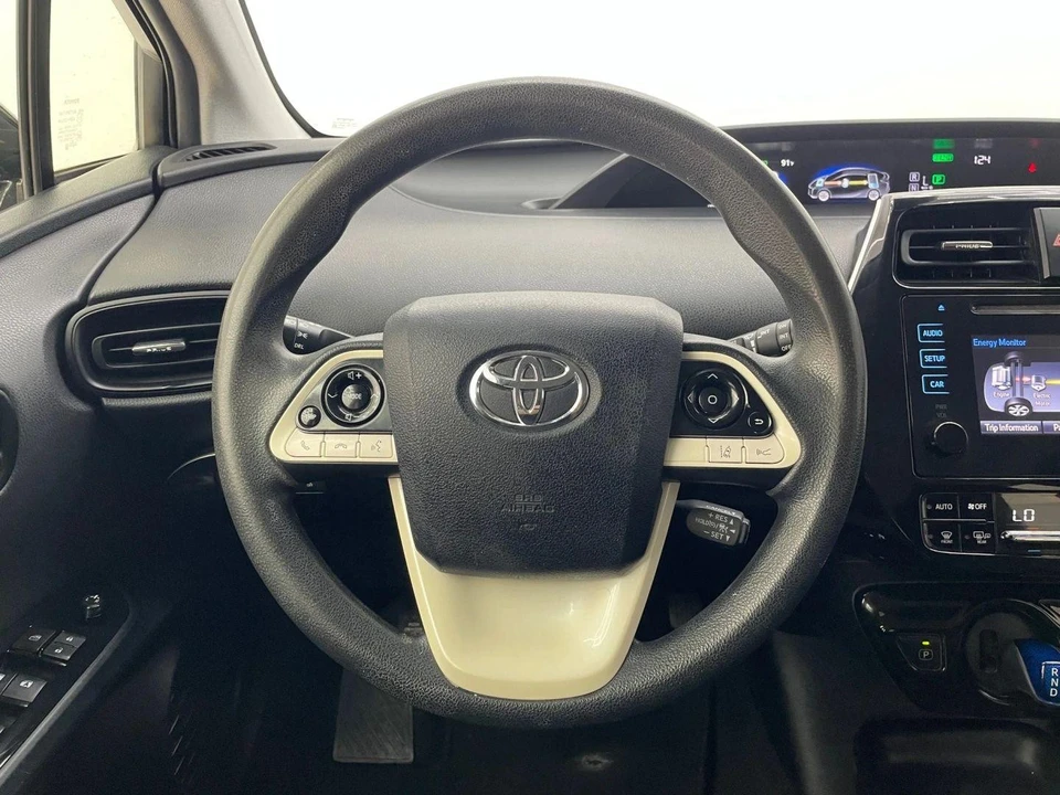 2018 Toyota Prius 4th Gen - Image 16 of 21