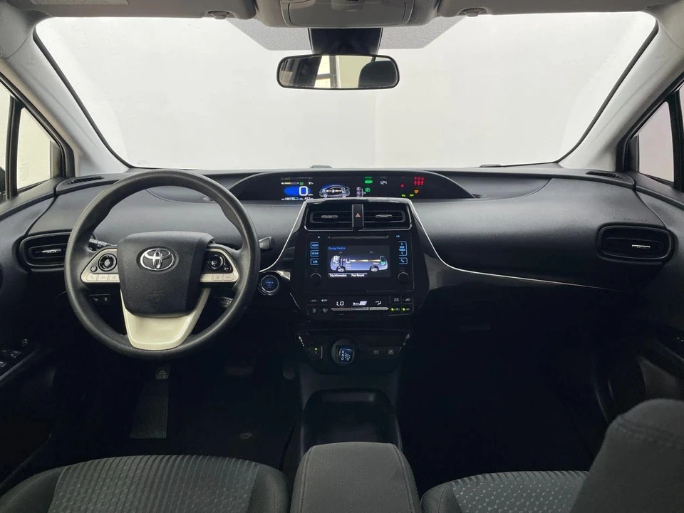 2018 Toyota Prius 4th Gen - Image 15 of 21