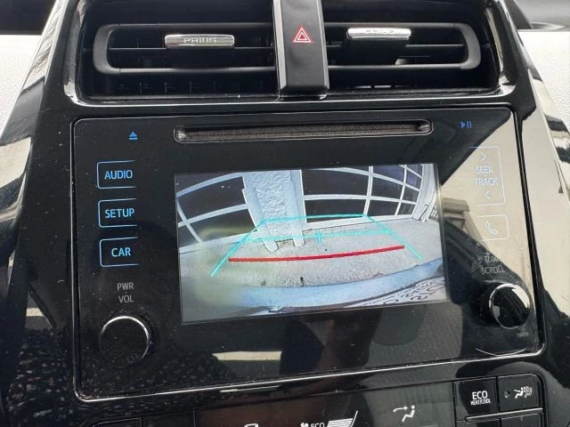 2018 Toyota Prius 4th Gen - Image 9 of 21