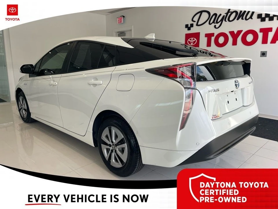 2018 Toyota Prius 4th Gen - Image 9 of 12