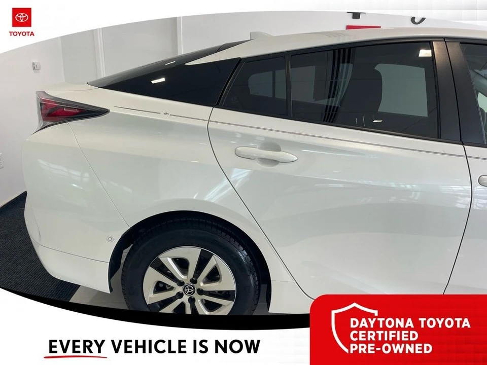 2018 Toyota Prius 4th Gen - Image 7 of 12