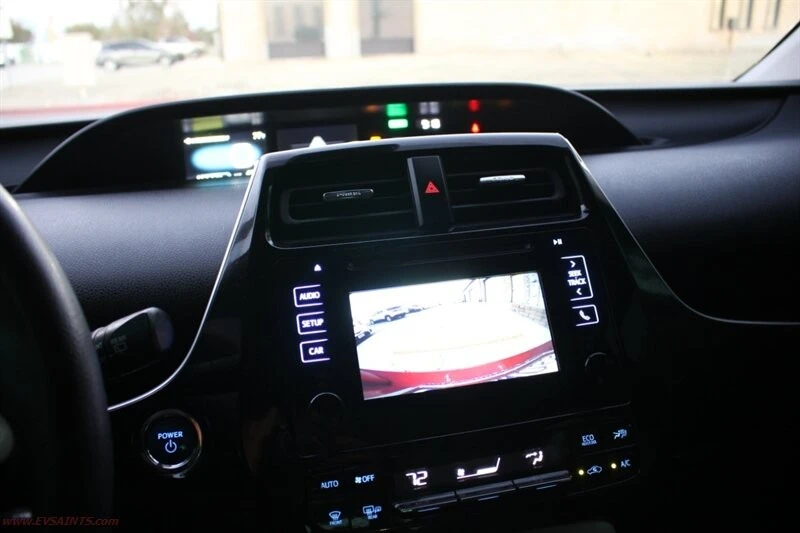 2018 Toyota Prius 4th Gen - Image 14 of 16