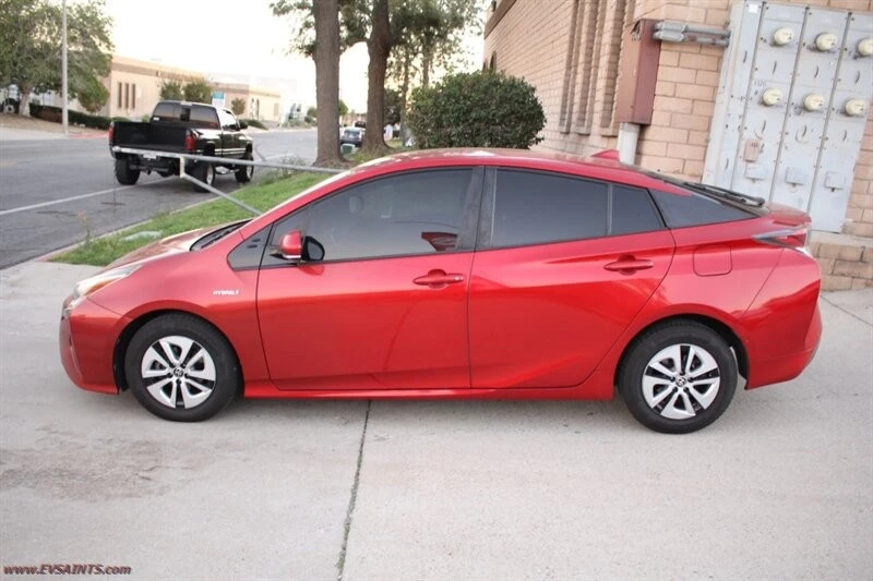 2018 Toyota Prius 4th Gen - Image 2 of 16
