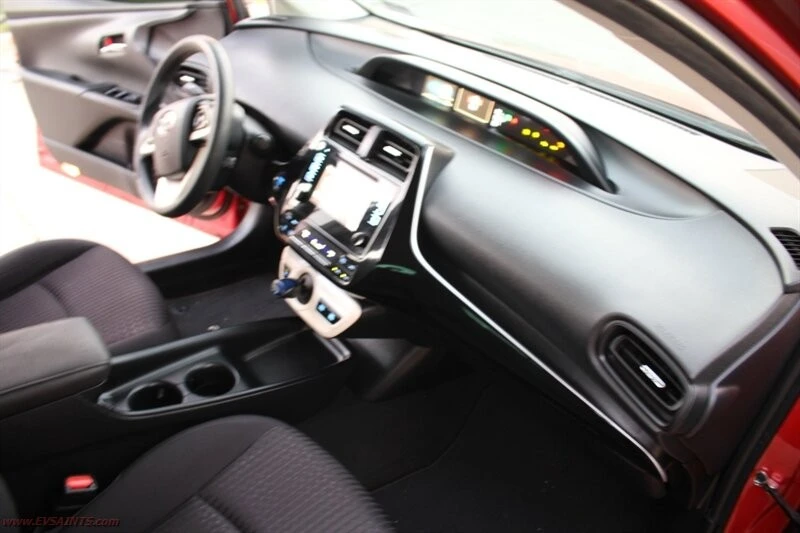 2018 Toyota Prius 4th Gen - Image 12 of 16