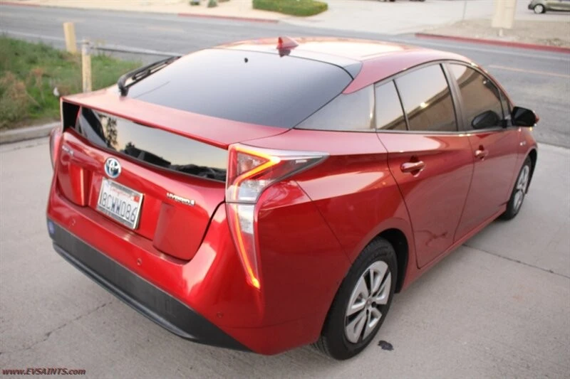 2018 Toyota Prius 4th Gen - Image 3 of 16