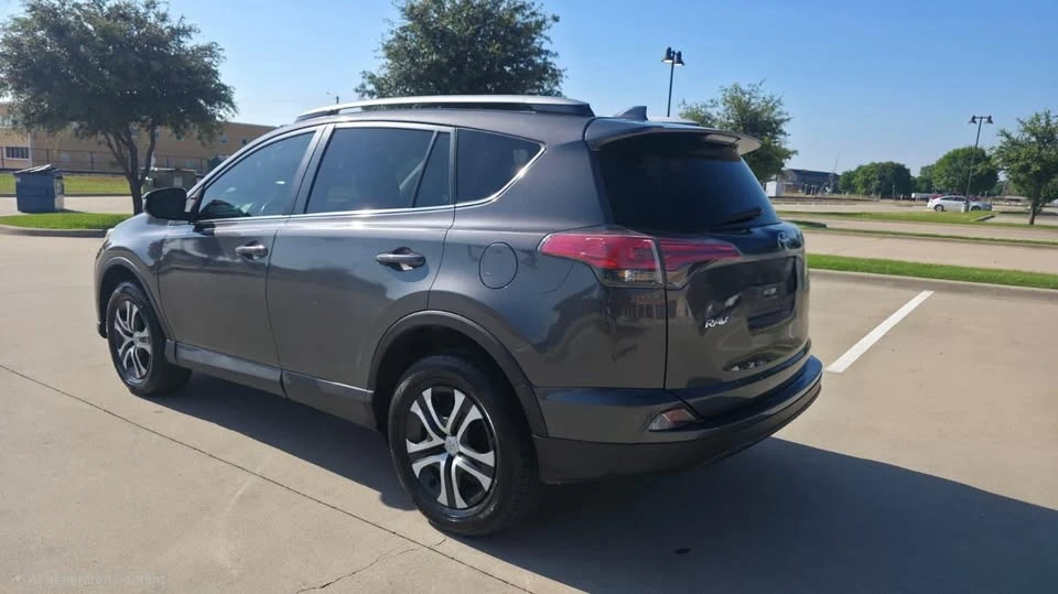 2018 Toyota RAV4 4th Gen - Image 6 of 15