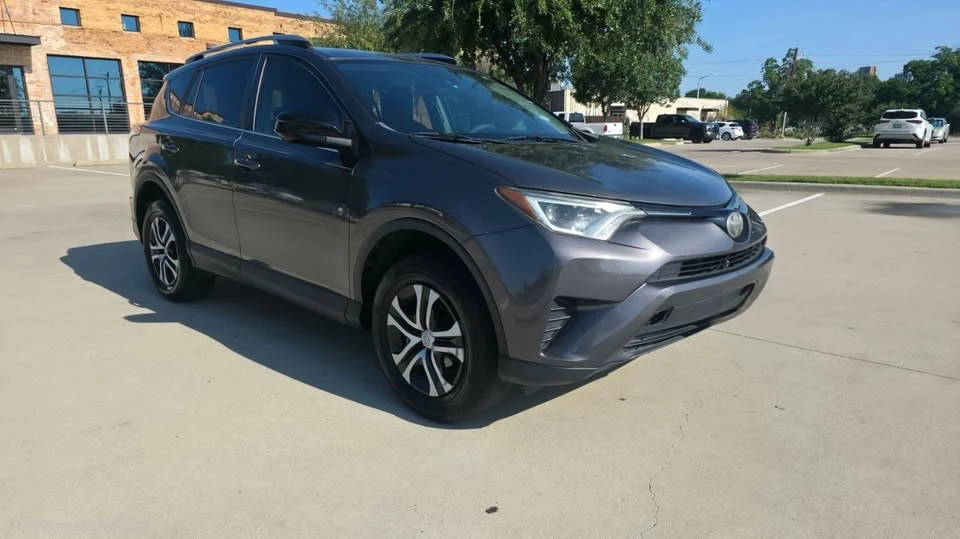 2018 Toyota RAV4 4th Gen - Image 3 of 15