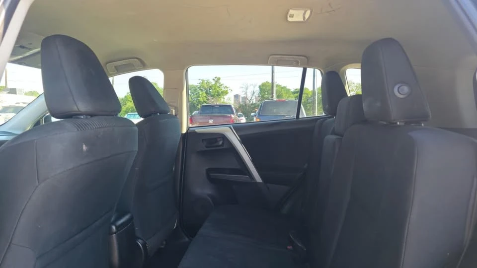 2018 Toyota RAV4 4th Gen - Image 12 of 15
