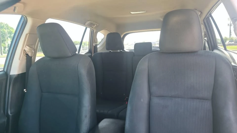 2018 Toyota RAV4 4th Gen - Image 11 of 15
