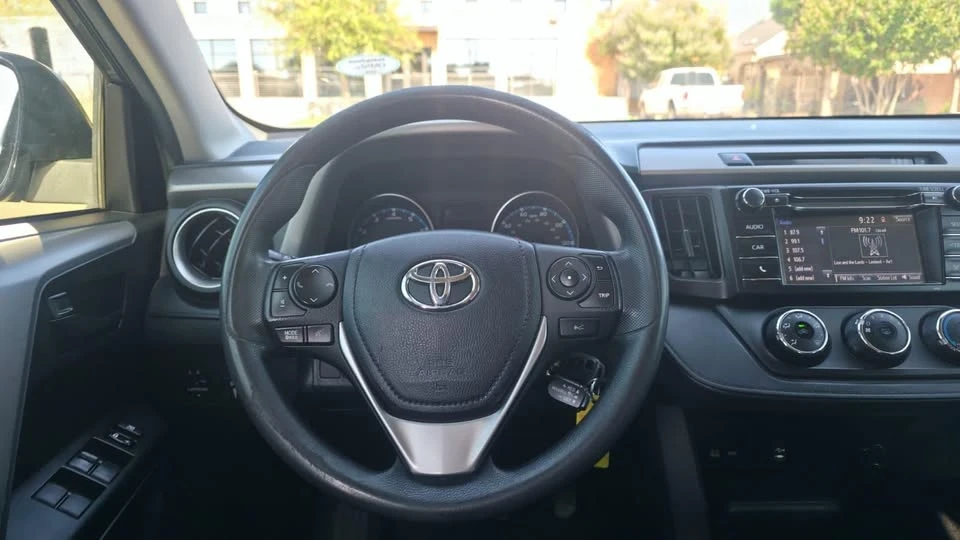 2018 Toyota RAV4 4th Gen - Image 10 of 15