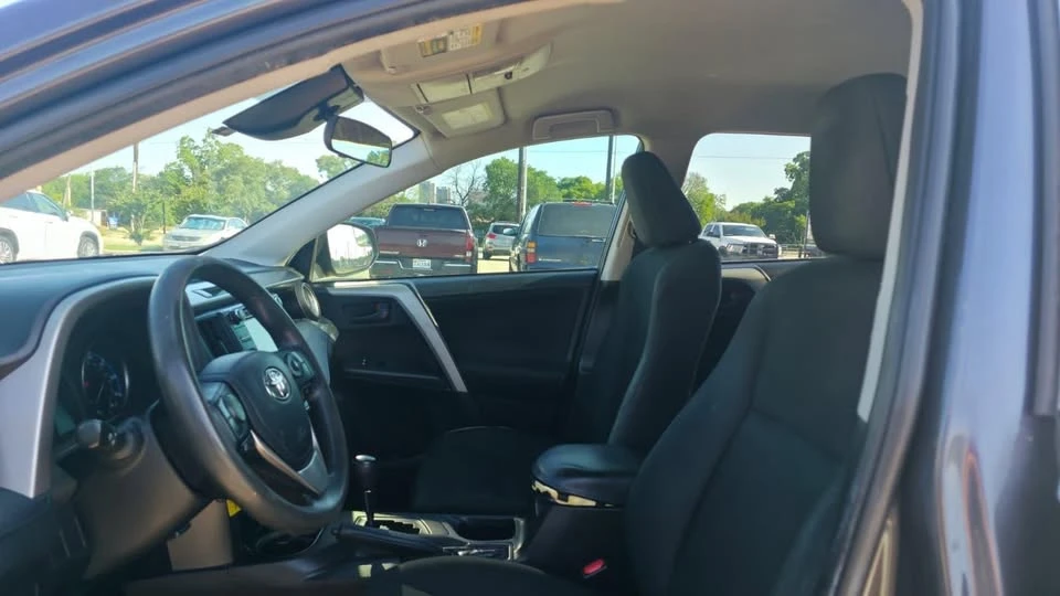 2018 Toyota RAV4 4th Gen - Image 7 of 15