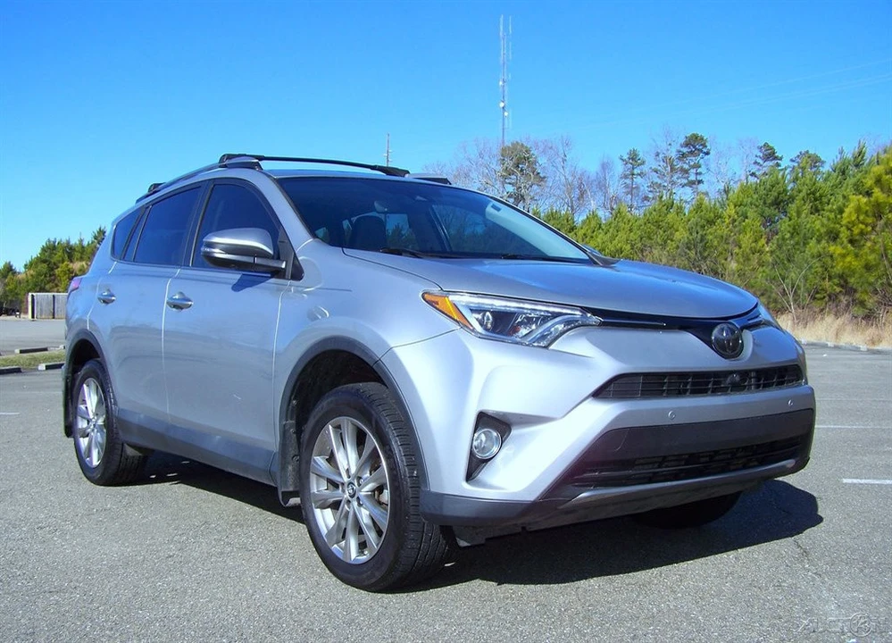 2018 Toyota RAV4 4th Gen - Image 3 of 12