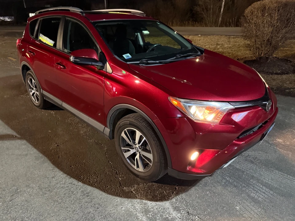 2018 Toyota RAV4 4th Gen - Image 4 of 11