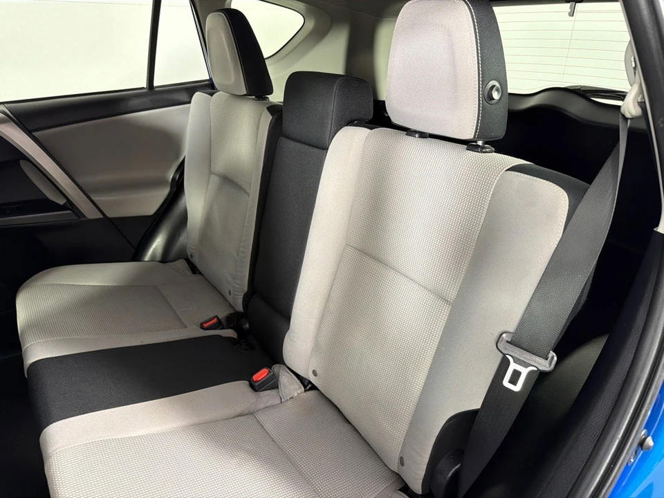 2018 Toyota RAV4 4th Gen - Image 19 of 21