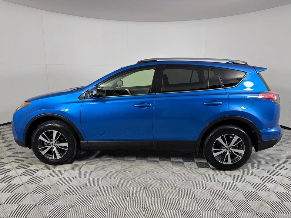 2018 Toyota RAV4 4th Gen - Image 8 of 21