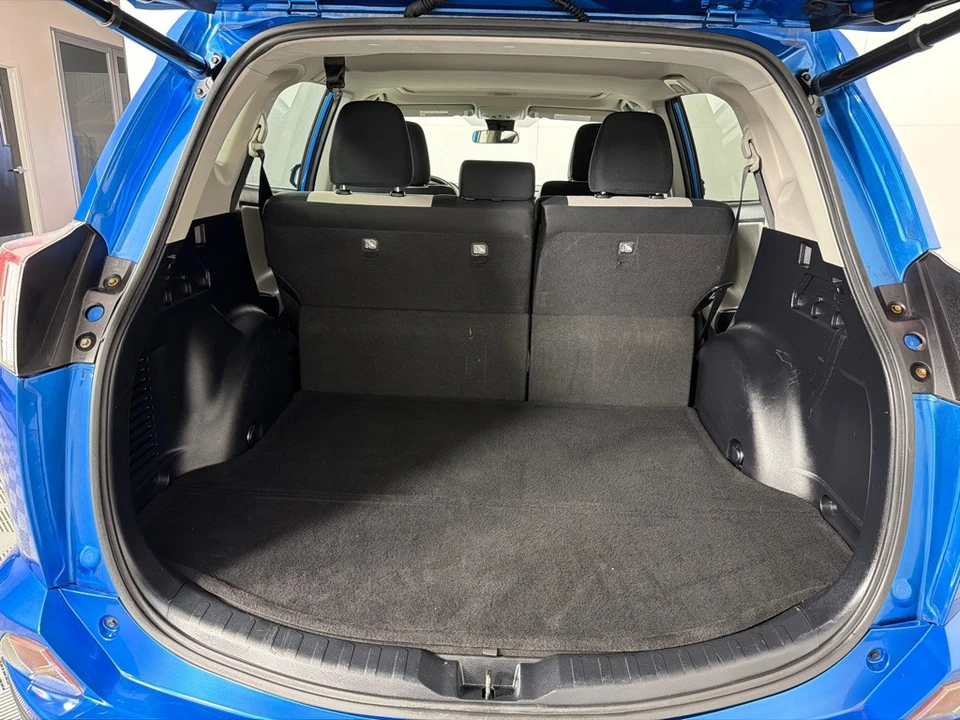 2018 Toyota RAV4 4th Gen - Image 20 of 21