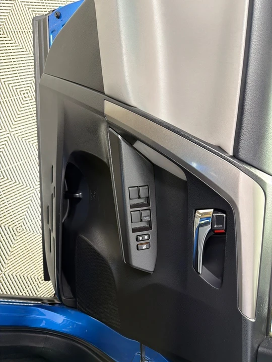 2018 Toyota RAV4 4th Gen - Image 9 of 21