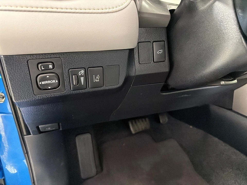 2018 Toyota RAV4 4th Gen - Image 13 of 21