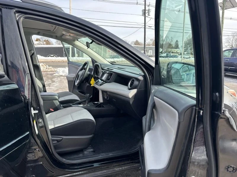 2018 Toyota RAV4 4th Gen - Image 11 of 12