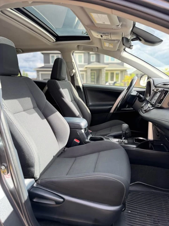 2018 Toyota RAV4 4th Gen - Image 18 of 21