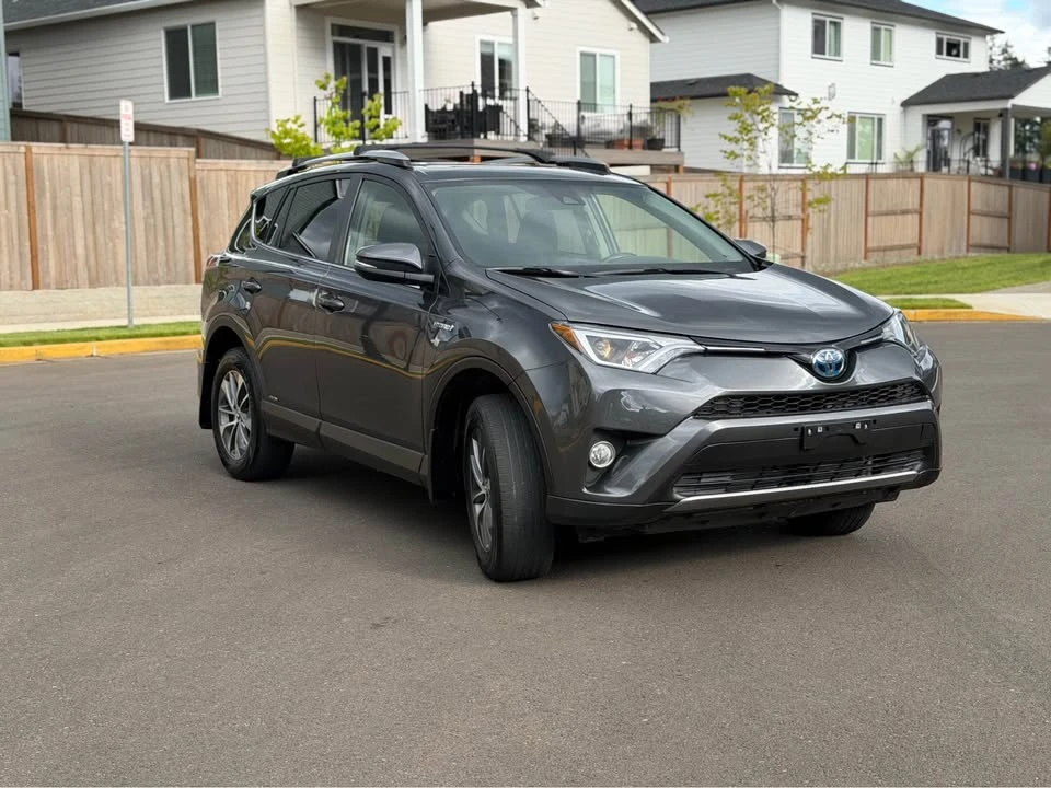 2018 Toyota RAV4 4th Gen - Image 8 of 21
