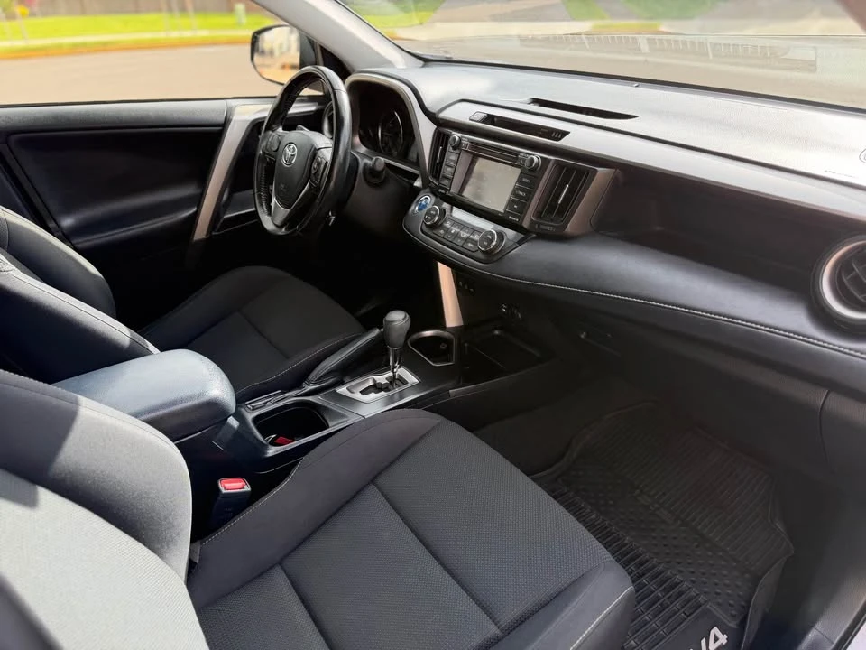 2018 Toyota RAV4 4th Gen - Image 19 of 21