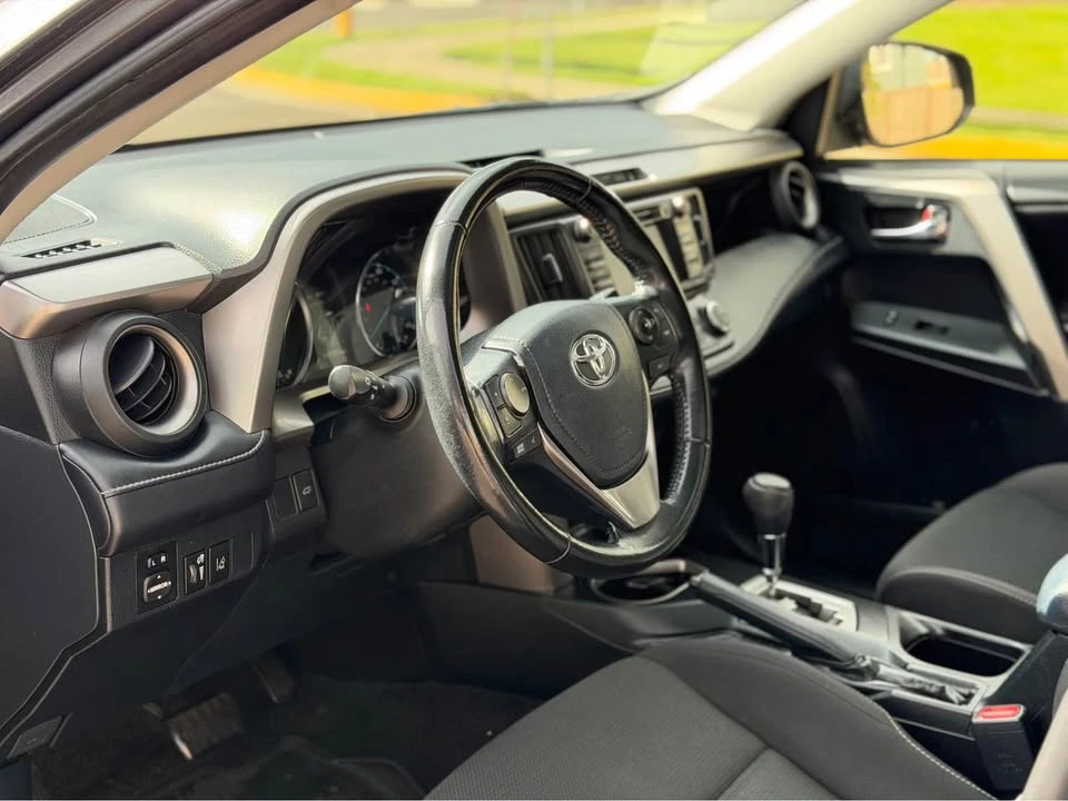 2018 Toyota RAV4 4th Gen - Image 12 of 21