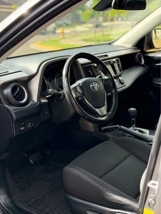 2018 Toyota RAV4 4th Gen - Image 13 of 21