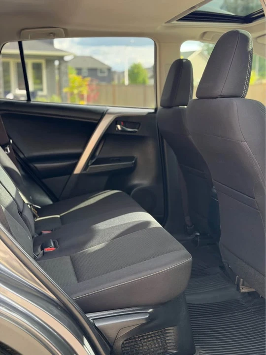 2018 Toyota RAV4 4th Gen - Image 16 of 21