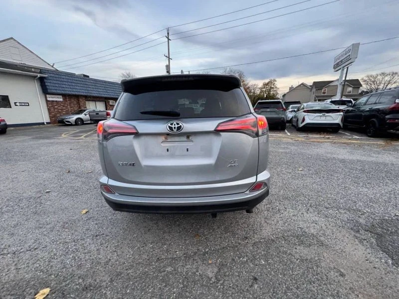 2018 Toyota RAV4 4th Gen - Image 10 of 12
