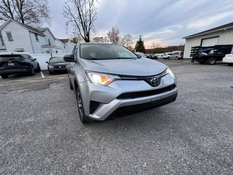 2018 Toyota RAV4 4th Gen - Image 4 of 12