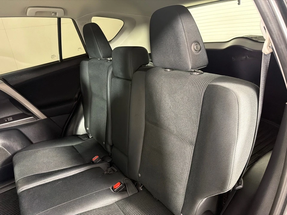 2018 Toyota RAV4 4th Gen - Image 19 of 21