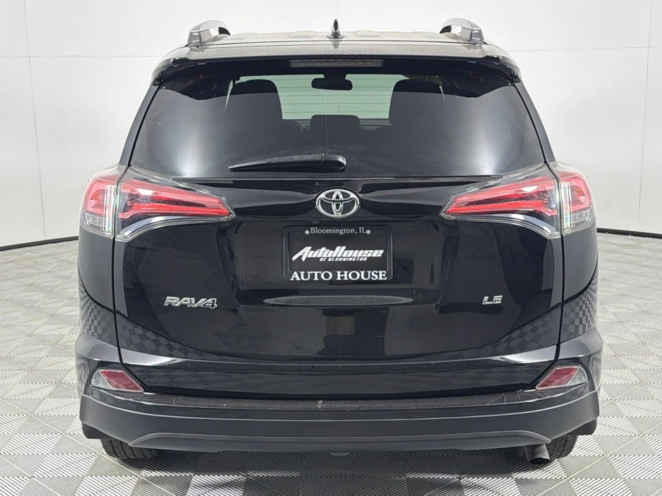 2018 Toyota RAV4 4th Gen - Image 5 of 12