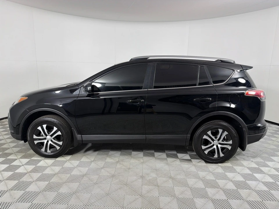 2018 Toyota RAV4 4th Gen - Image 7 of 12