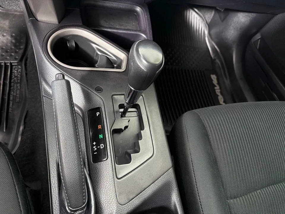 2018 Toyota RAV4 4th Gen - Image 17 of 21