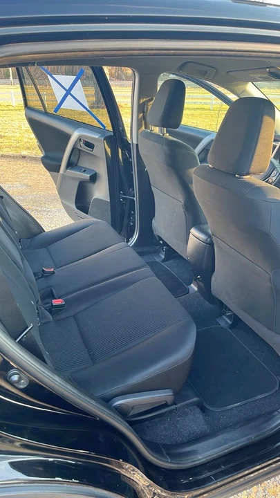 2018 Toyota RAV4 4th Gen - Image 6 of 10