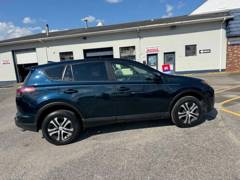 2018 Toyota RAV4 4th Gen - Image 6 of 12