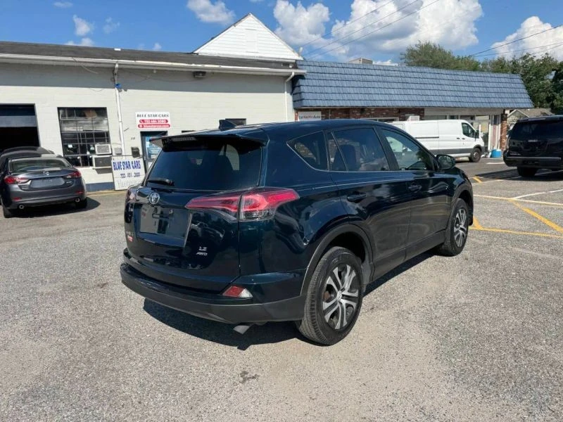 2018 Toyota RAV4 4th Gen - Image 9 of 12