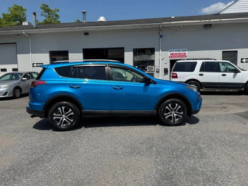 2018 Toyota RAV4 4th Gen - Image 9 of 12