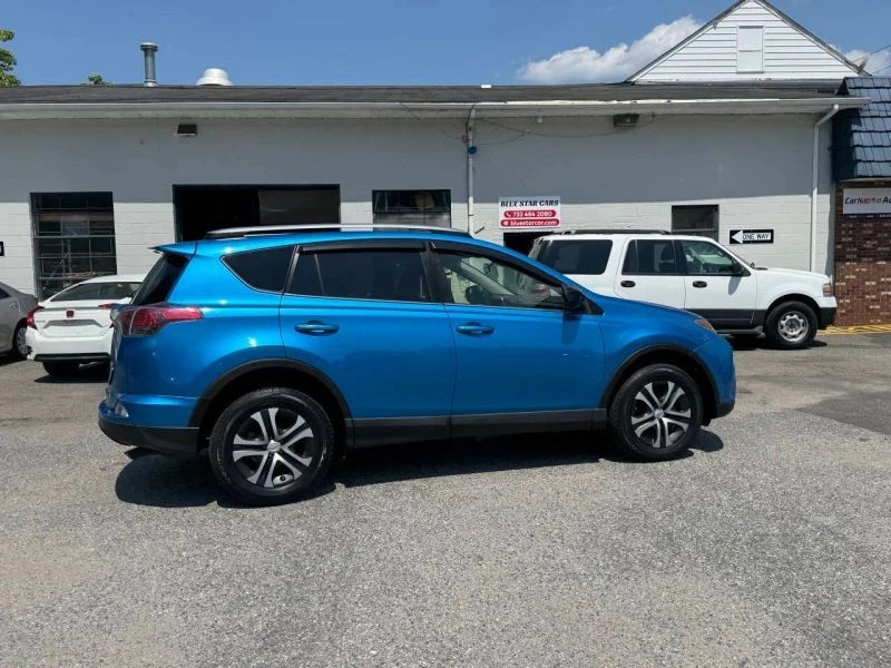 2018 Toyota RAV4 4th Gen - Image 10 of 12