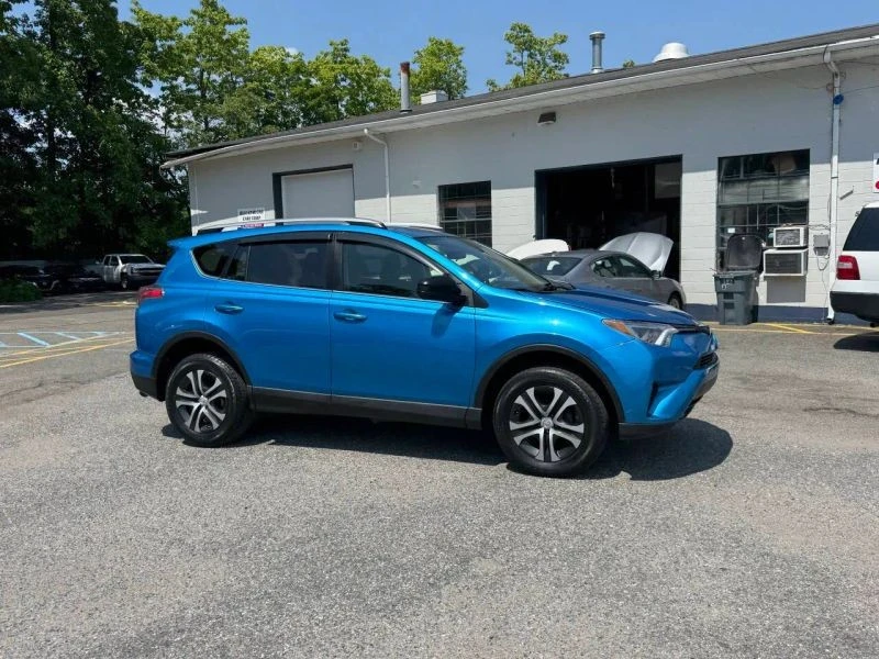 2018 Toyota RAV4 4th Gen - Image 7 of 12