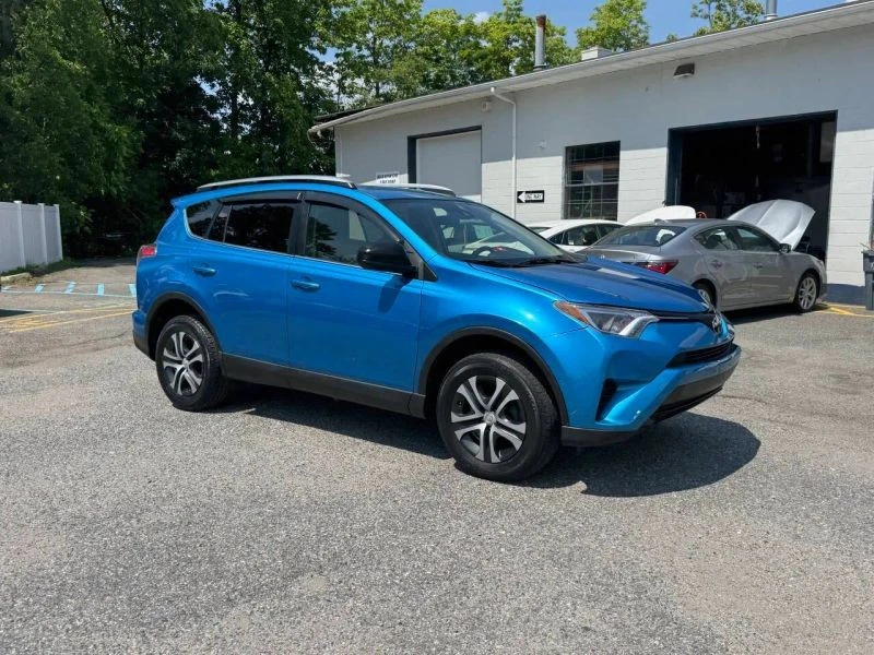 2018 Toyota RAV4 4th Gen - Image 6 of 12
