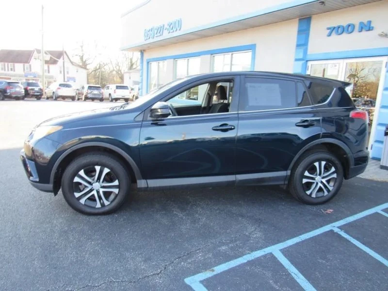 2018 Toyota RAV4 4th Gen - Image 3 of 12