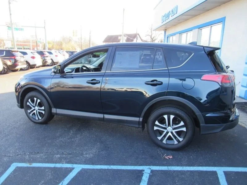 2018 Toyota RAV4 4th Gen - Image 4 of 12