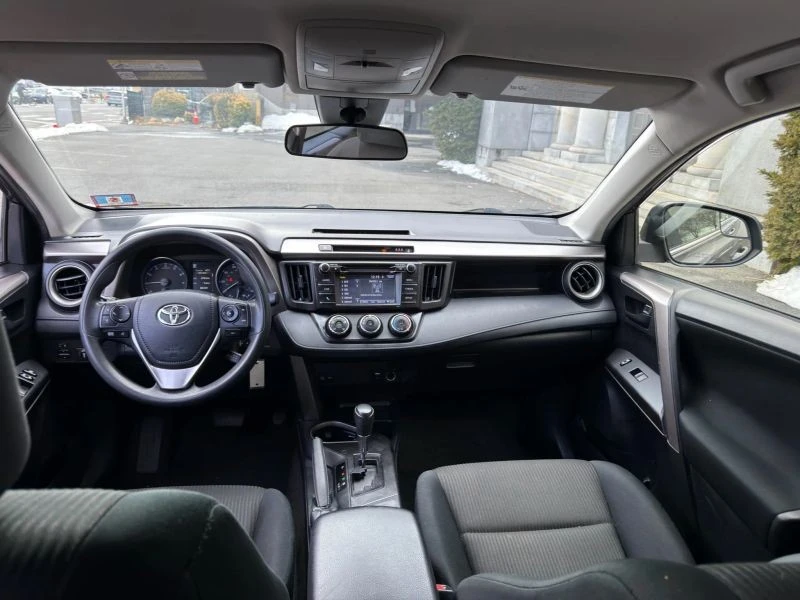 2018 Toyota RAV4 4th Gen - Image 9 of 12