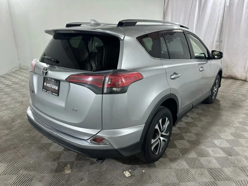 2018 Toyota RAV4 4th Gen - Image 6 of 12
