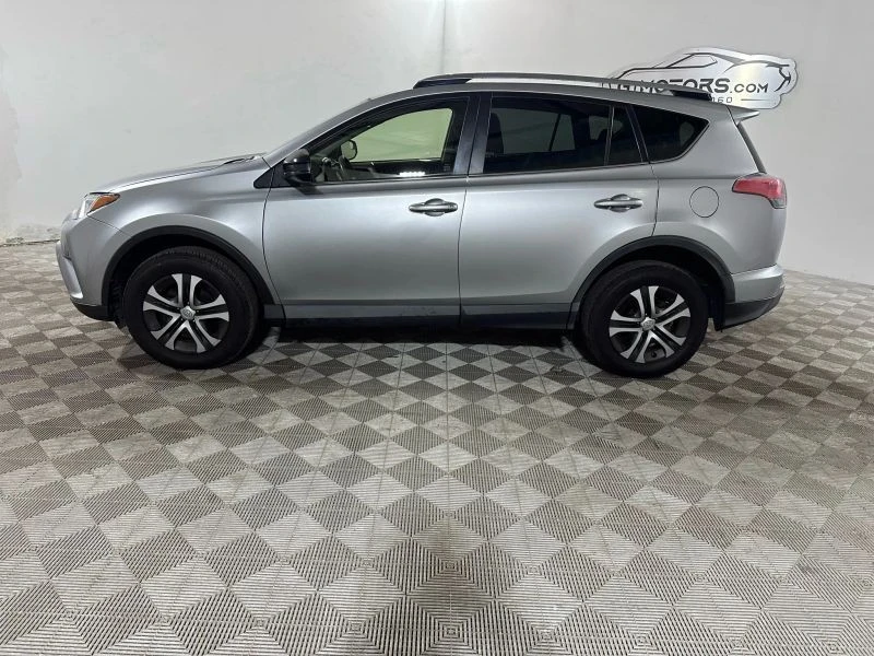 2018 Toyota RAV4 4th Gen - Image 3 of 12