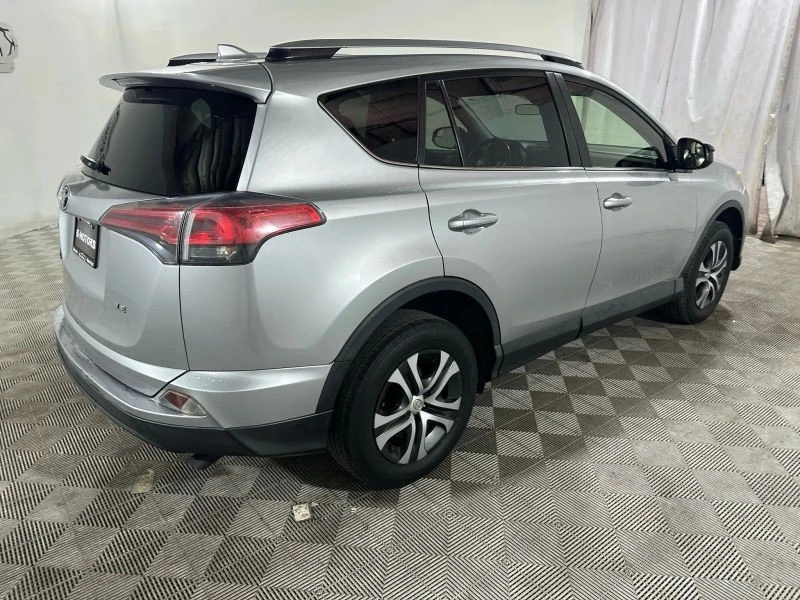 2018 Toyota RAV4 4th Gen - Image 7 of 12