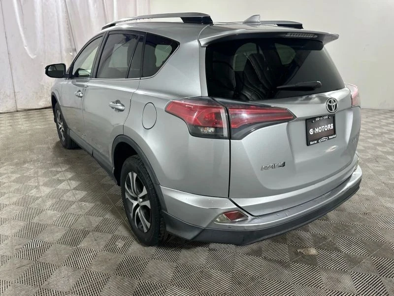 2018 Toyota RAV4 4th Gen - Image 5 of 12